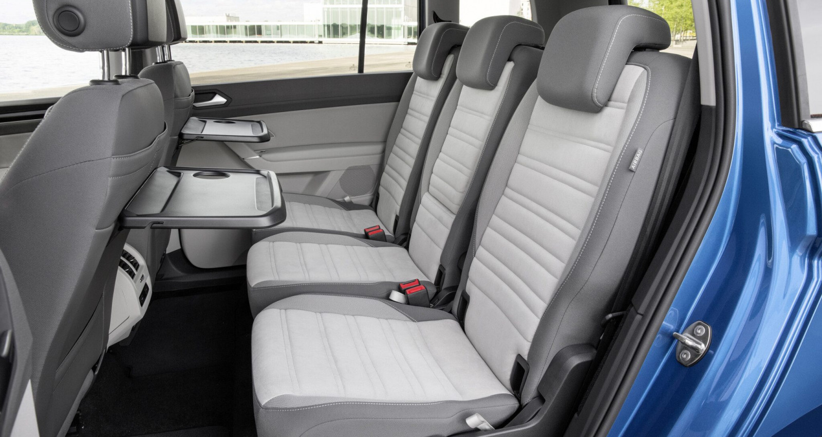 volkswagen touran diseño interior