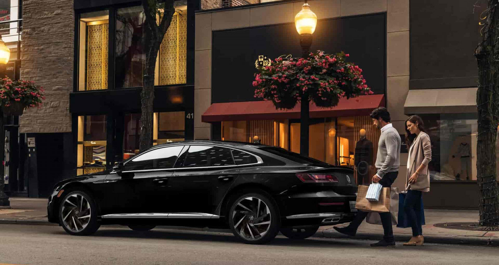 Volkswagen Arteon color negro